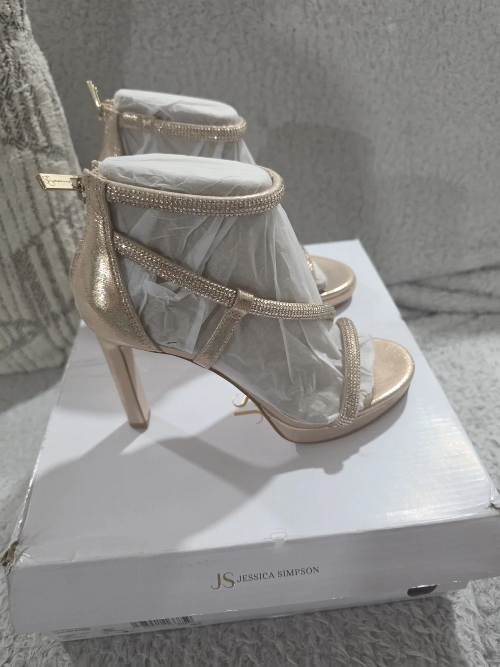 Jessica Simpson Velledy Rhinestone Platform Heels - Champagne Size 6M NIB